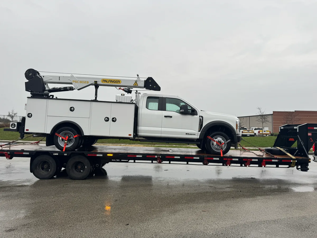 Commercial Vehicles — Service Utility Truck